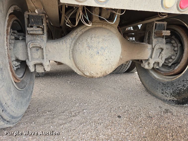 image for item ES2527 2005 Freightliner M2 dump truck