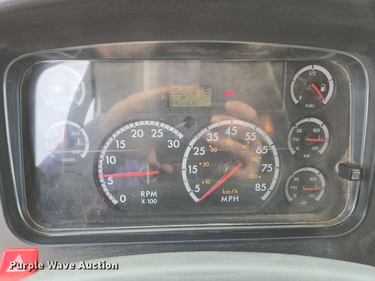 image for item ES2527 2005 Freightliner M2 dump truck