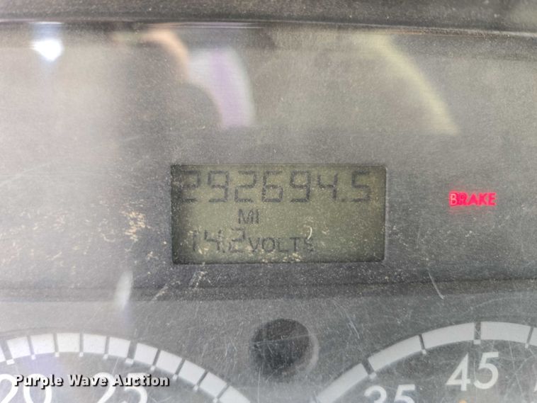 image for item ES2527 2005 Freightliner M2 dump truck