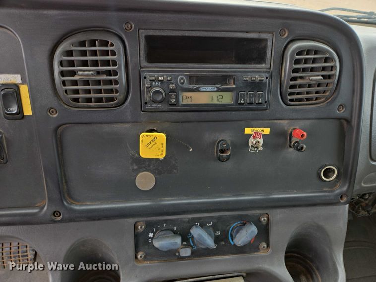 image for item ES2527 2005 Freightliner M2 dump truck