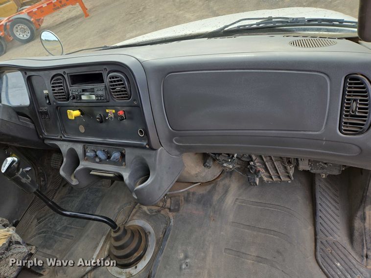 image for item ES2527 2005 Freightliner M2 dump truck