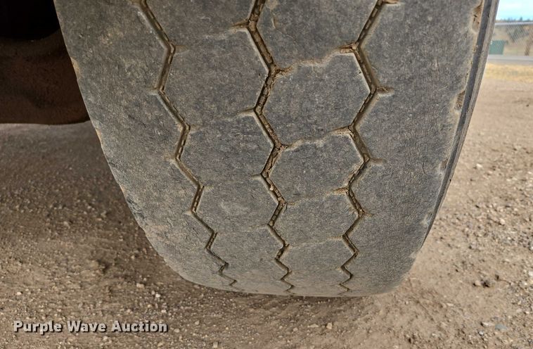 image for item ES2527 2005 Freightliner M2 dump truck