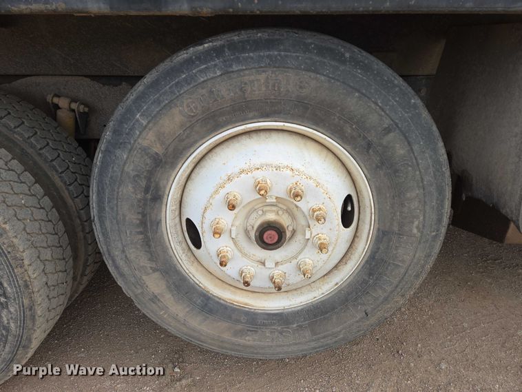 image for item ES2527 2005 Freightliner M2 dump truck