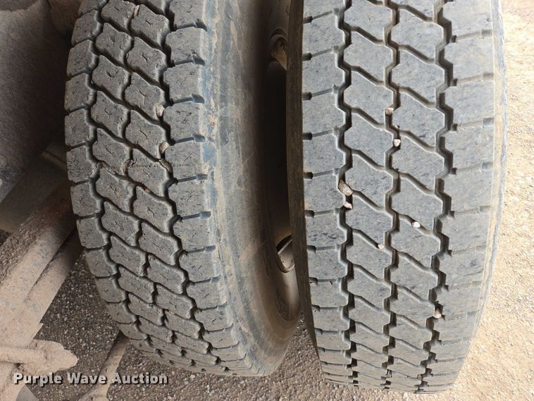 image for item ES2527 2005 Freightliner M2 dump truck