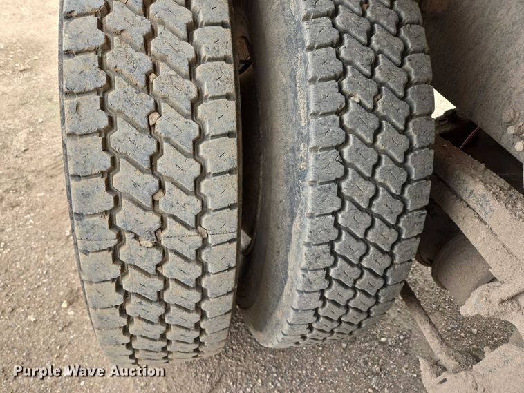 image for item ES2527 2005 Freightliner M2 dump truck