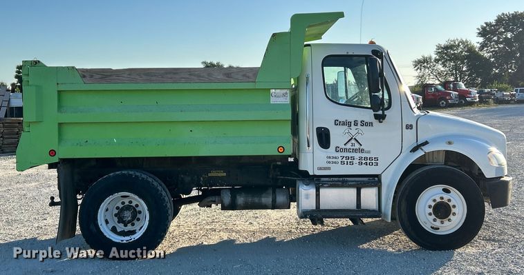 image for item ET3099 2006 Freightliner Business Class M2 dump truck