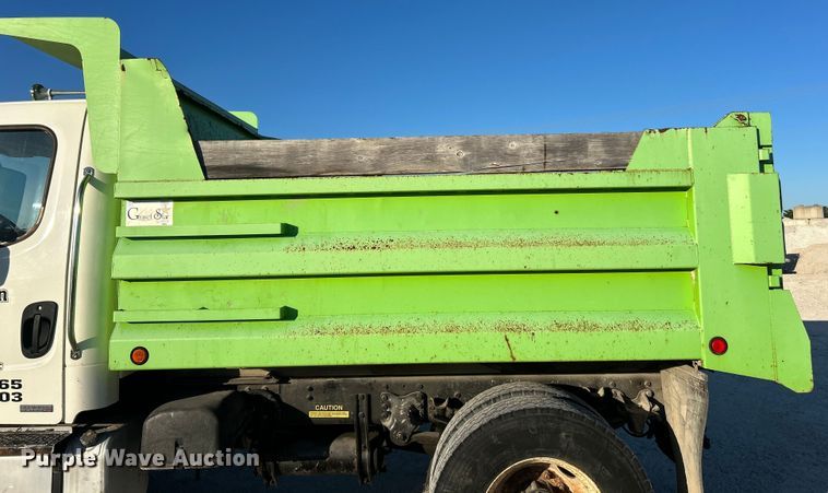 image for item ET3099 2006 Freightliner Business Class M2 dump truck