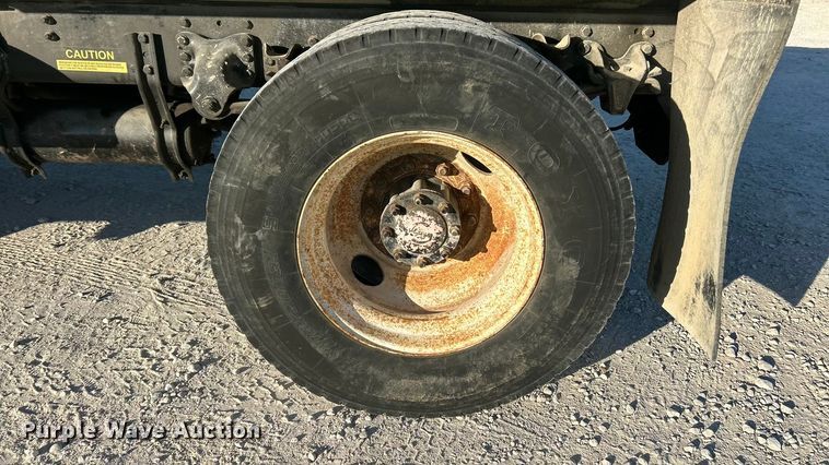 image for item ET3099 2006 Freightliner Business Class M2 dump truck