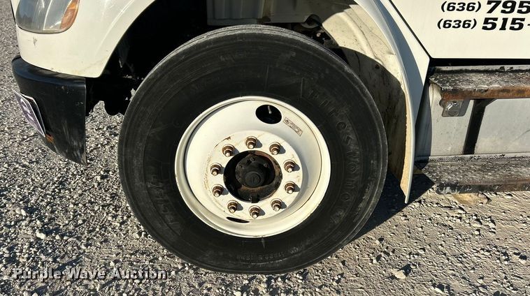 image for item ET3099 2006 Freightliner Business Class M2 dump truck