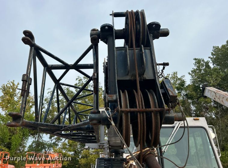 image for item ET3207 1984 Link-Belt HTC-814 crane