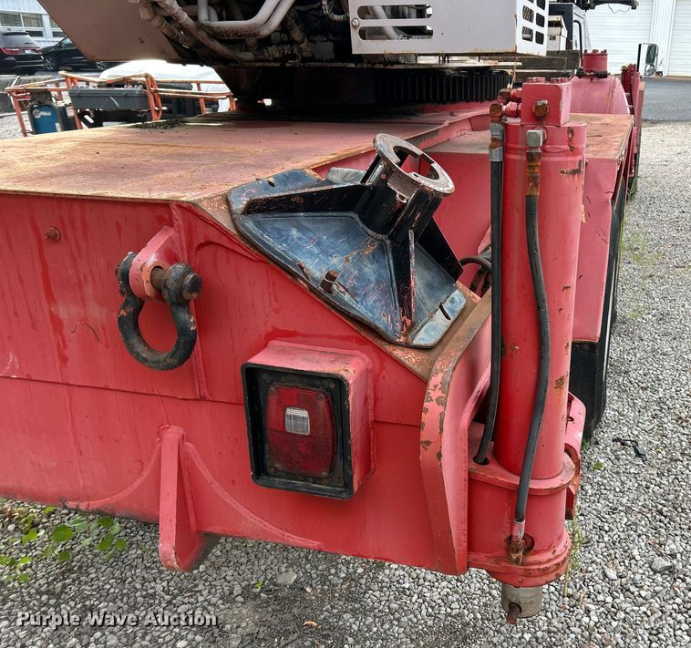 image for item ET3207 1984 Link-Belt HTC-814 crane