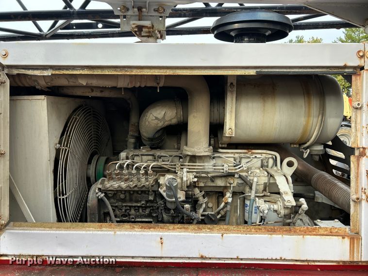 image for item ET3207 1984 Link-Belt HTC-814 crane