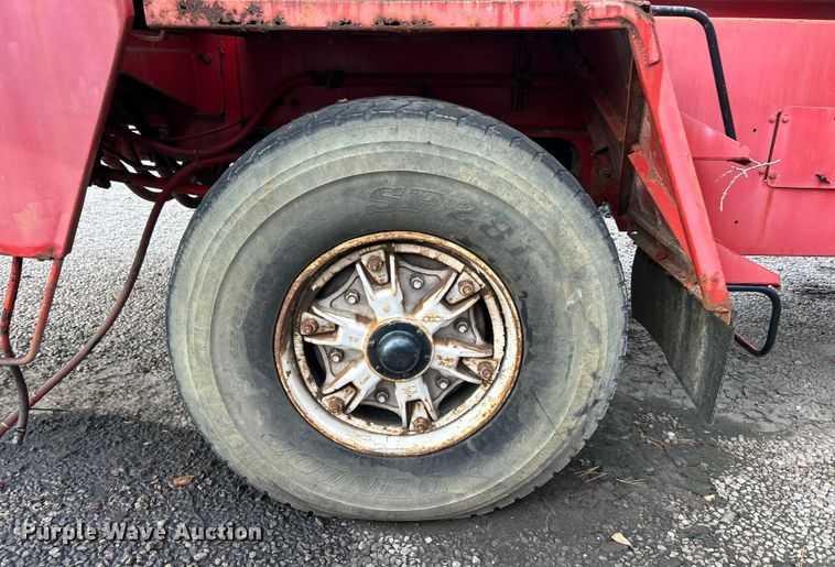 image for item ET3207 1984 Link-Belt HTC-814 crane