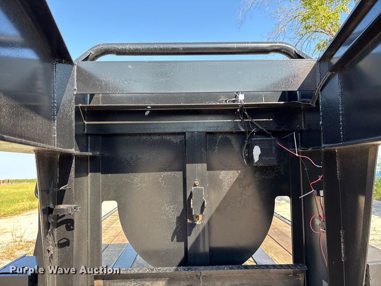 image for item ET4550 2015 Gator Made 35' Gooseneck Trailer equipment trailer