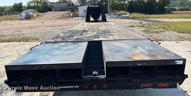 image for item ET4550 2015 Gator Made 35' Gooseneck Trailer equipment trailer