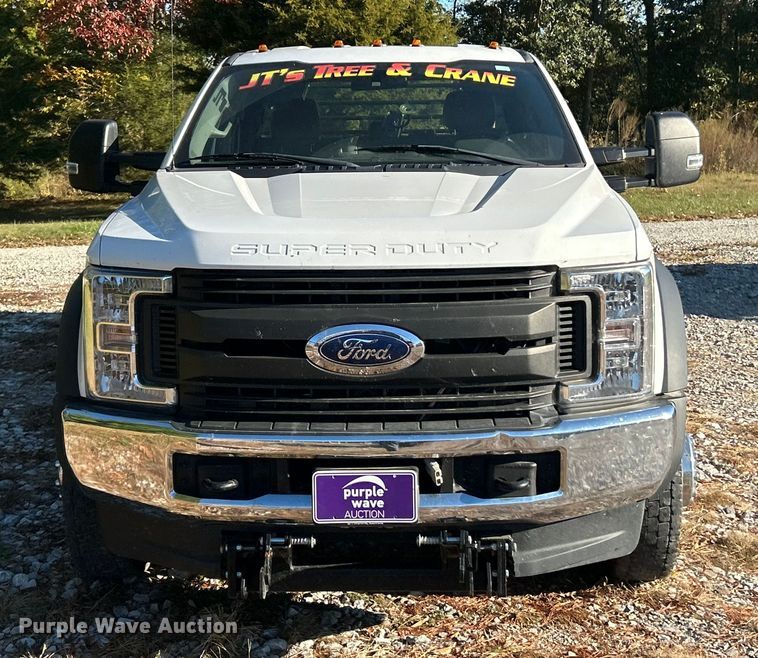 image for item ET6502 2018 Ford F450 Super Duty SuperCab flatbed truck