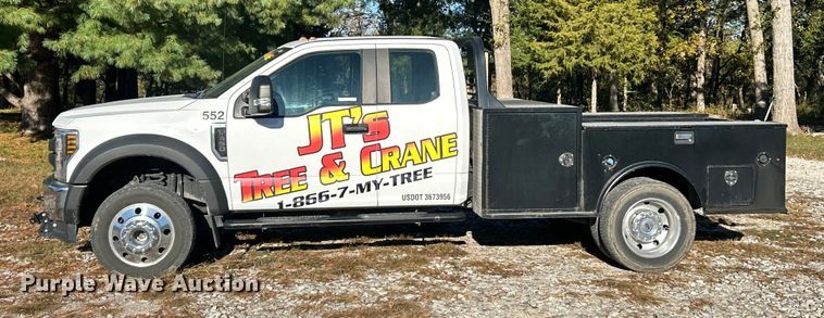 image for item ET6502 2018 Ford F450 Super Duty SuperCab flatbed truck