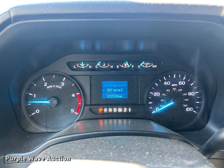 image for item ET6502 2018 Ford F450 Super Duty SuperCab flatbed truck