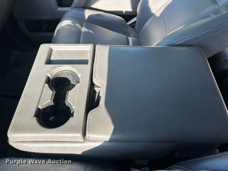 image for item ET6502 2018 Ford F450 Super Duty SuperCab flatbed truck