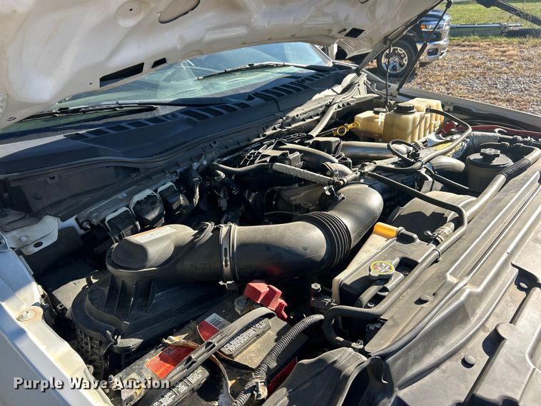 image for item ET6502 2018 Ford F450 Super Duty SuperCab flatbed truck