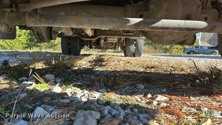 image for item ET6502 2018 Ford F450 Super Duty SuperCab flatbed truck