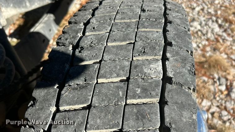 image for item ET6502 2018 Ford F450 Super Duty SuperCab flatbed truck