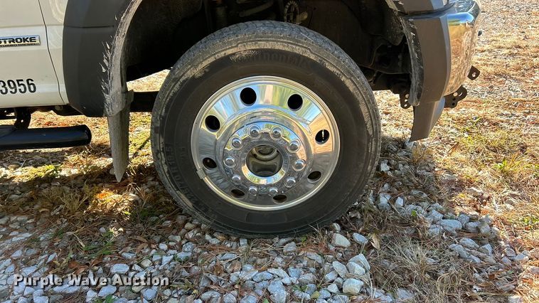 image for item ET6502 2018 Ford F450 Super Duty SuperCab flatbed truck