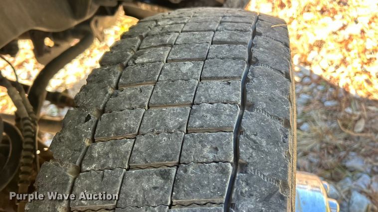 image for item ET6502 2018 Ford F450 Super Duty SuperCab flatbed truck