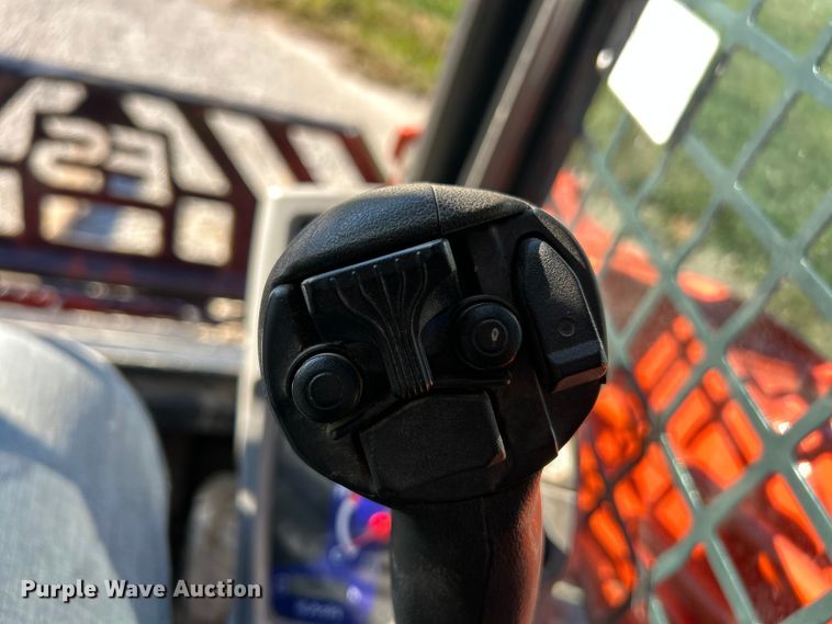 image for item ET6503 2022 Kubota SVL97-2 tracked skid steer loader