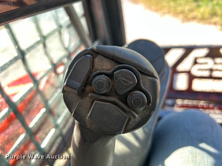 image for item ET6503 2022 Kubota SVL97-2 tracked skid steer loader