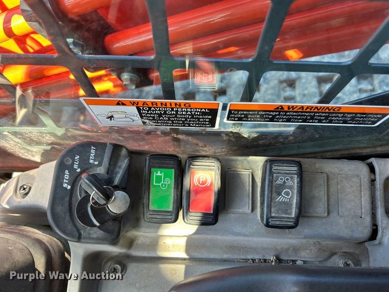 image for item ET6503 2022 Kubota SVL97-2 tracked skid steer loader