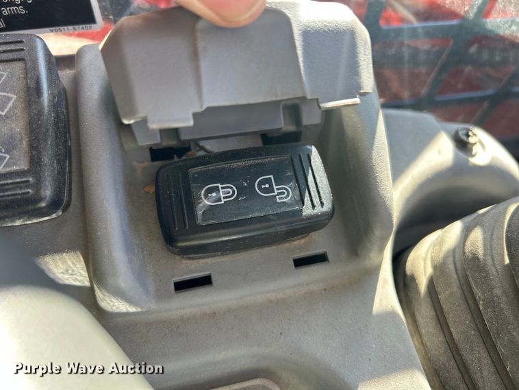 image for item ET6503 2022 Kubota SVL97-2 tracked skid steer loader