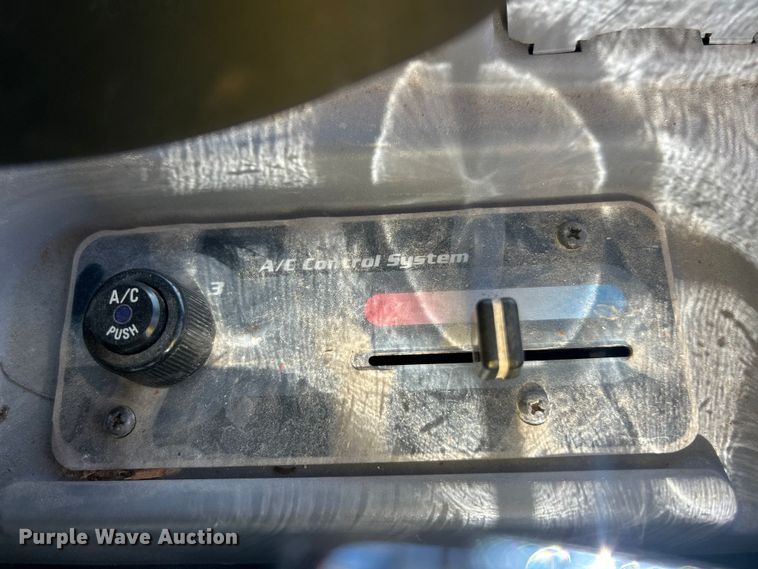 image for item ET6503 2022 Kubota SVL97-2 tracked skid steer loader