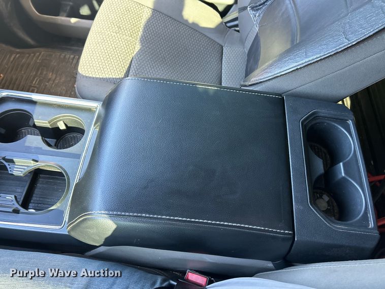 image for item ET6504 2020 Ford F450 Super Duty Crew Cab flatbed truck