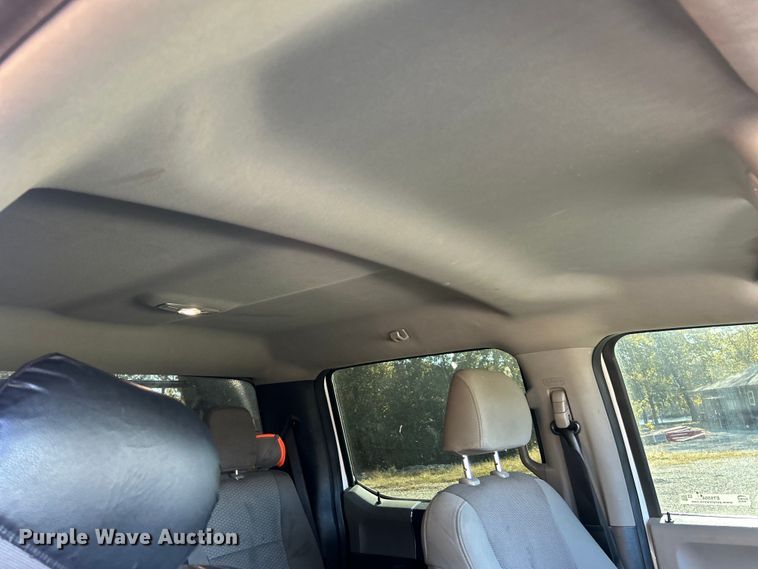 image for item ET6504 2020 Ford F450 Super Duty Crew Cab flatbed truck