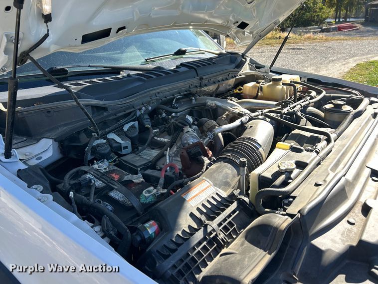 image for item ET6504 2020 Ford F450 Super Duty Crew Cab flatbed truck