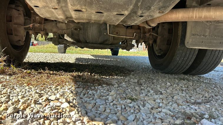 image for item ET6504 2020 Ford F450 Super Duty Crew Cab flatbed truck