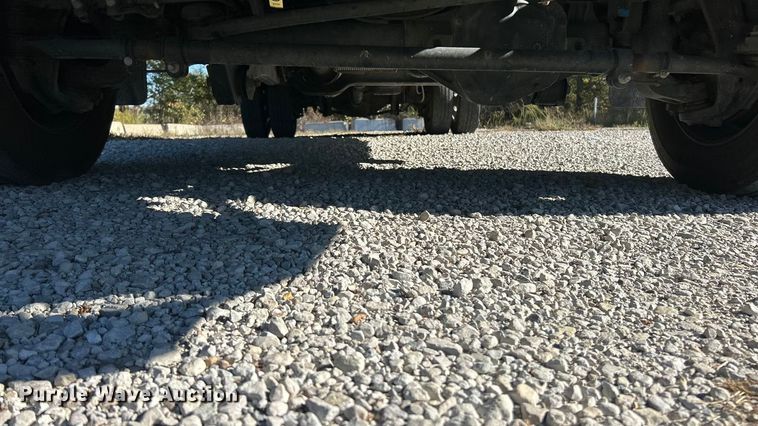 image for item ET6504 2020 Ford F450 Super Duty Crew Cab flatbed truck