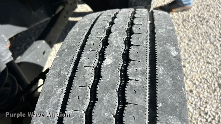 image for item ET6504 2020 Ford F450 Super Duty Crew Cab flatbed truck