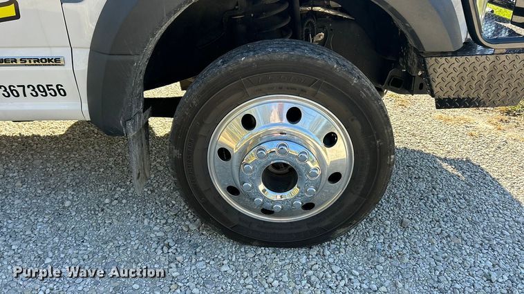 image for item ET6504 2020 Ford F450 Super Duty Crew Cab flatbed truck