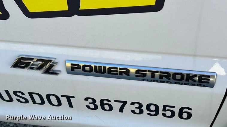 image for item ET6504 2020 Ford F450 Super Duty Crew Cab flatbed truck