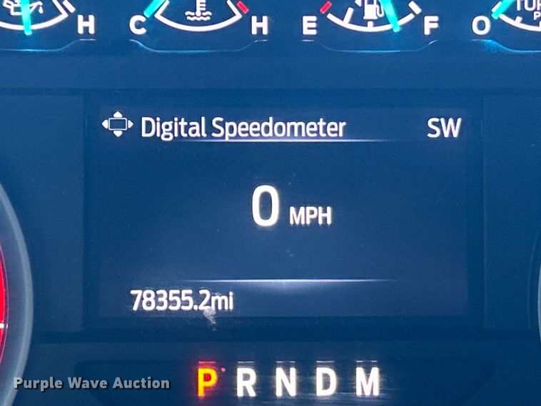 image for item ET6504 2020 Ford F450 Super Duty Crew Cab flatbed truck