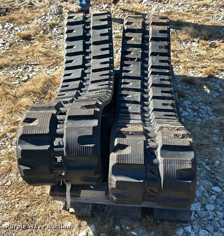 image for item ET6509 Skid steer tracks