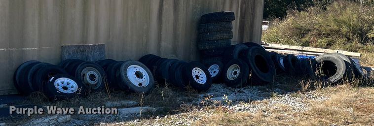 image for item ET6510 Tires and wheels 