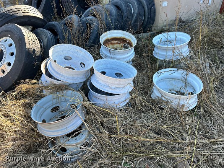 image for item ET6510 Tires and wheels 