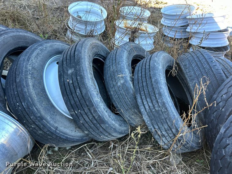 image for item ET6510 Tires and wheels 