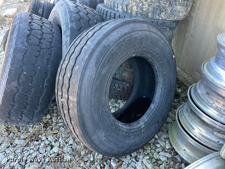 image for item ET6510 Tires and wheels 