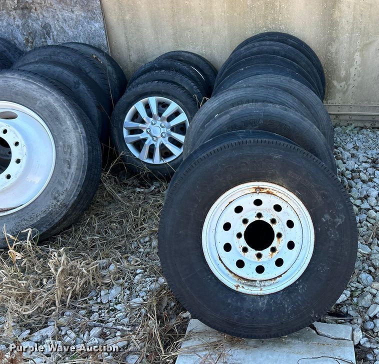 image for item ET6510 Tires and wheels 