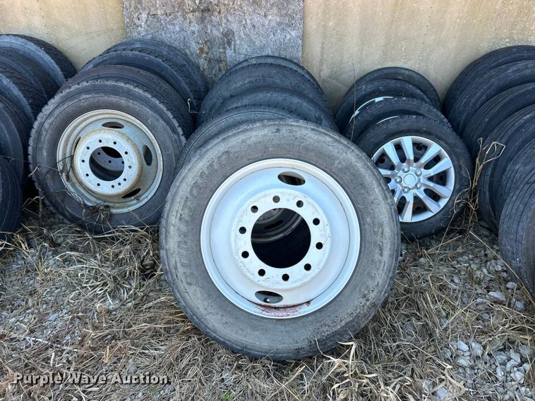 image for item ET6510 Tires and wheels 