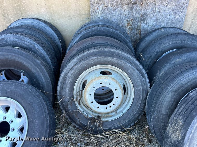 image for item ET6510 Tires and wheels 